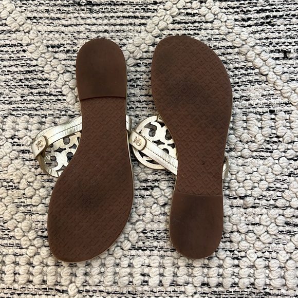 Tory Burch Miller Gold Metallic Sandals. Size 7.5. - Picture 10 of 12
